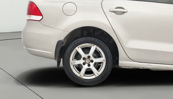 2014 Volkswagen Vento HIGHLINE 1.6 MPI, Petrol, Manual, 91,016 km, Right Rear Wheel