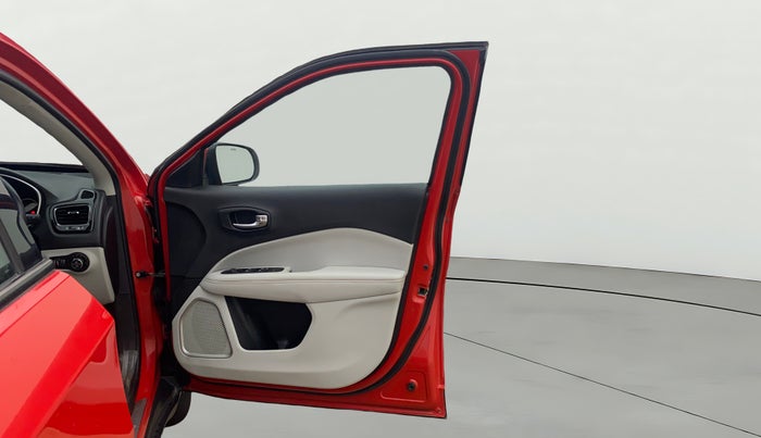 2018 Jeep Compass LIMITED 2.0 DIESEL, Diesel, Manual, 71,114 km, RHS Front Door