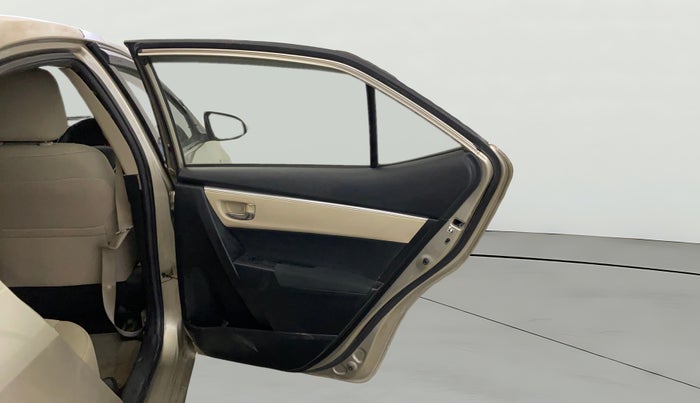 2015 Toyota Corolla Altis G CVT PETROL, Petrol, Automatic, 1,19,580 km, RHS Rear Door