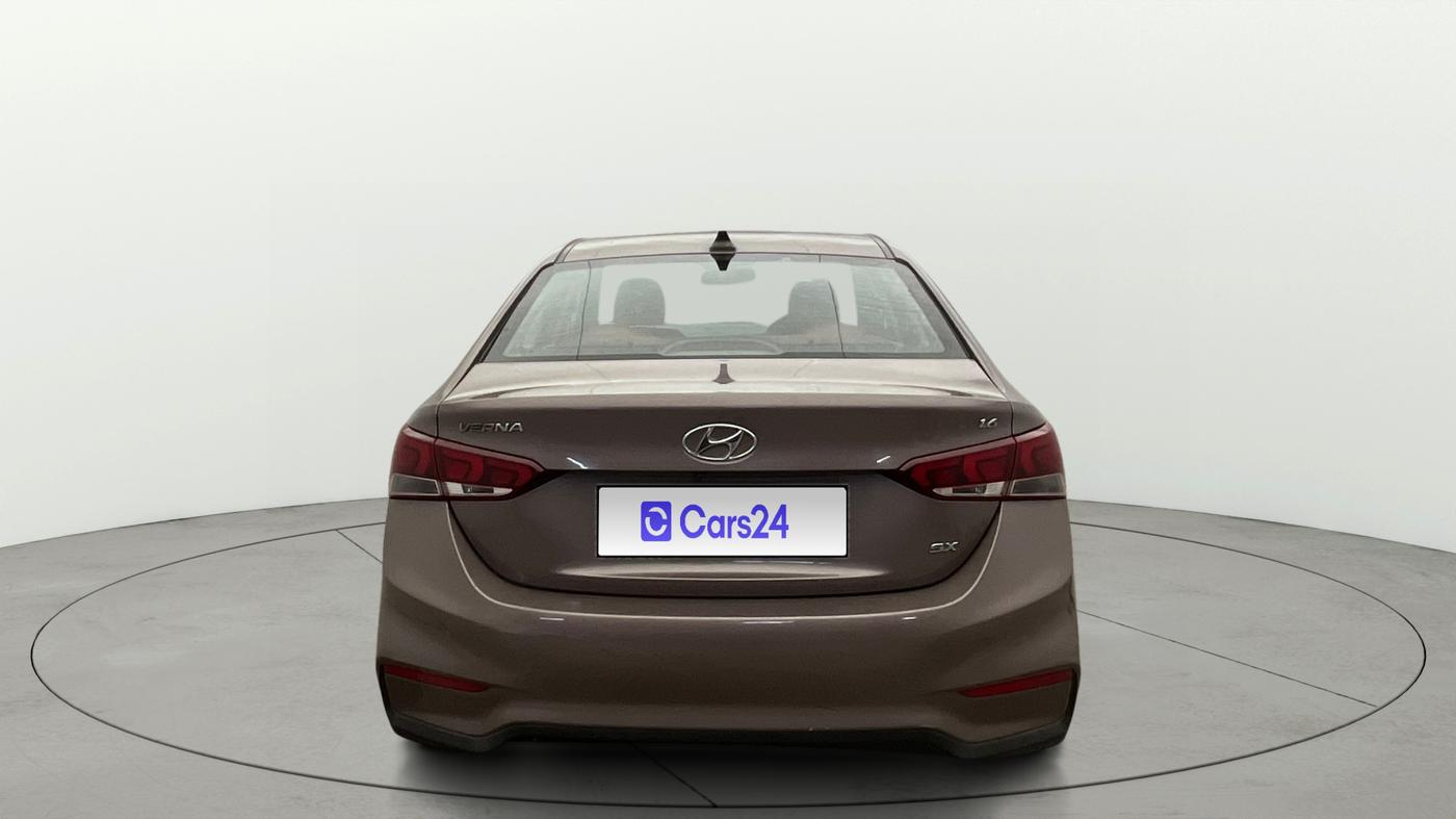 2019 Hyundai Verna 1.6 VTVT SX + AT, Petrol, Automatic, 48,952 km, Back/Rear