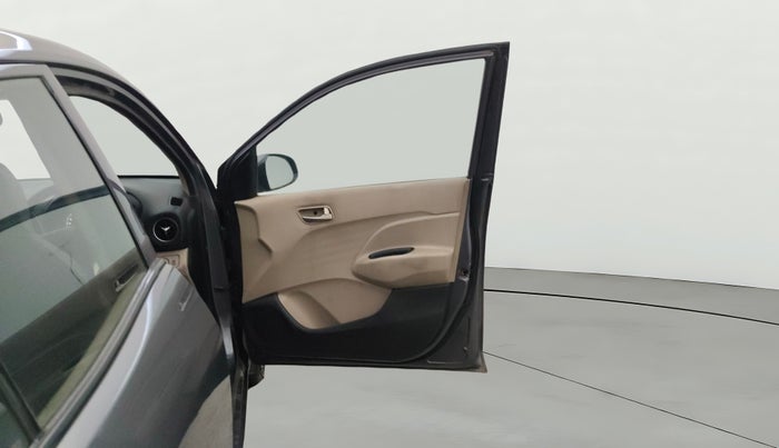 2019 Hyundai NEW SANTRO SPORTZ CNG, CNG, Manual, 79,475 km, RHS Front Door