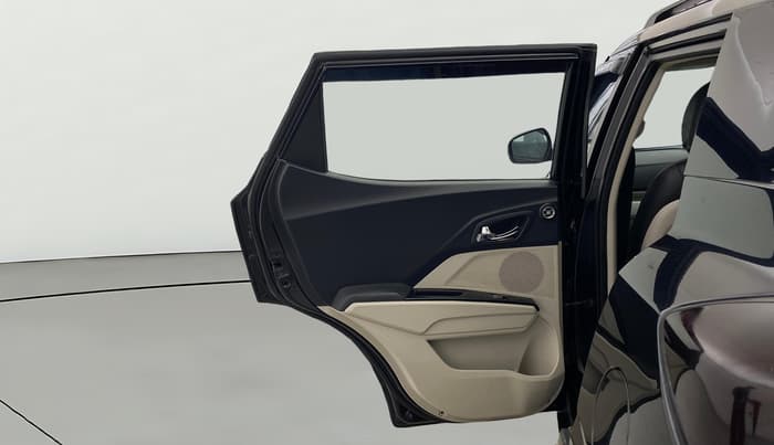 2019 Mahindra XUV300 W8 (O) 1.2 PETROL, Petrol, Manual, 82,849 km, LHS Rear Door