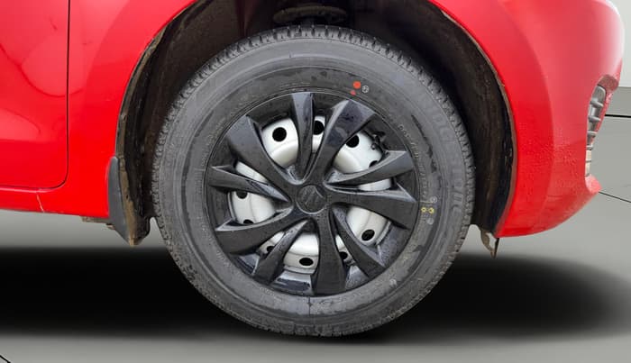 2019 Maruti Swift LXI, Petrol, Manual, 44,283 km, Right Front Wheel