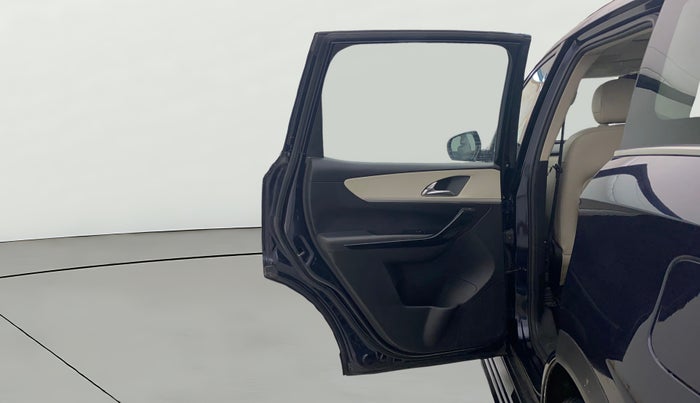 2023 Mahindra XUV700 AX 7 D AT 7 STR, Diesel, Automatic, 87,623 km, LHS Rear Door