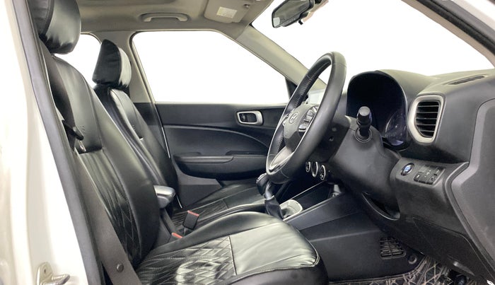 2019 Hyundai VENUE SX 1.0 (O) TURBO, Petrol, Manual, 68,302 km, Right Side Front Door Cabin