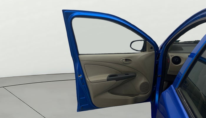 2015 Toyota Etios Liva G, Petrol, Manual, 34,776 km, LHS Front Door