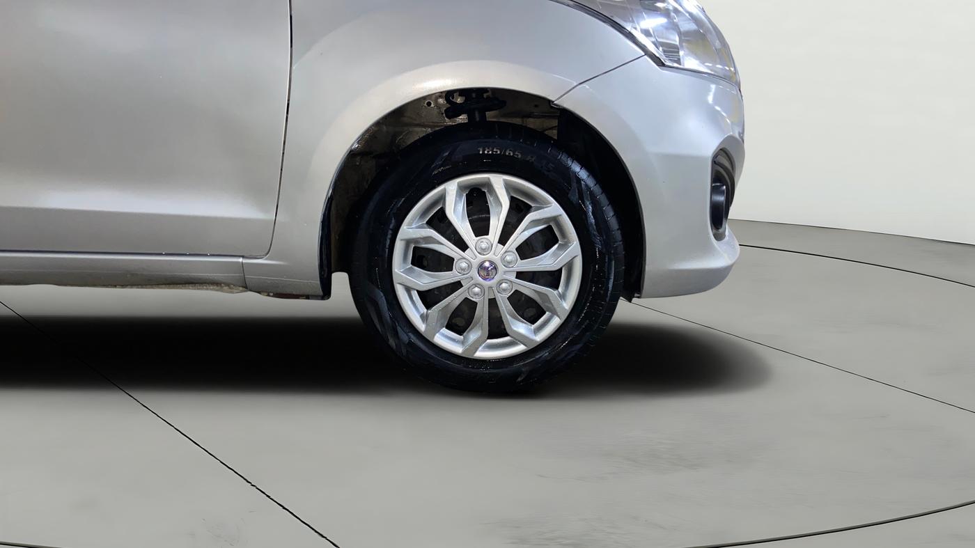 2016 Maruti Ertiga VDI SHVS, Diesel, Manual, 67,304 km, Right Front Wheel