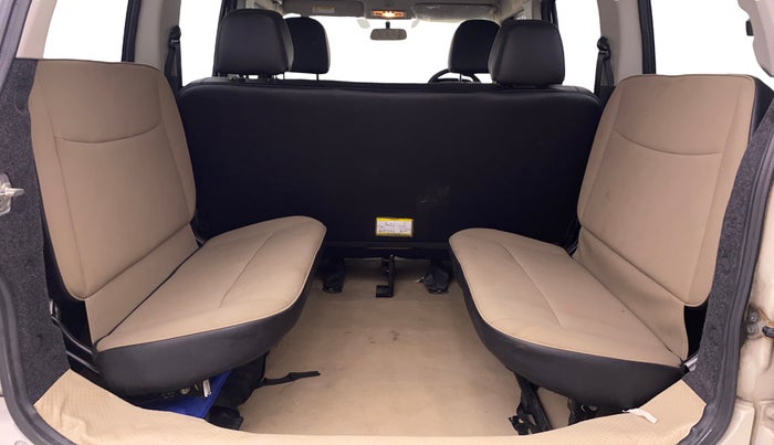 2018 Mahindra TUV 300 PLUS P8, Diesel, Manual, 31,709 km, Third Seat Row ( optional )