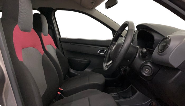 2018 Renault Kwid RXT 1.0 AMT (O), Petrol, Automatic, 19,064 km, Right Side Front Door Cabin