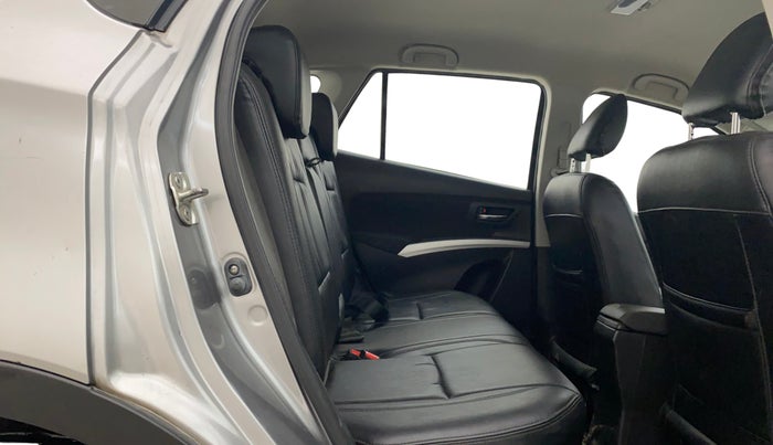 2016 Maruti S Cross ZETA 1.3, Diesel, Manual, 52,789 km, Right Side Rear Door Cabin