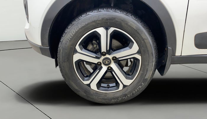 2022 Tata NEXON XZA PLUS DIESEL, Diesel, Automatic, 33,586 km, Left Front Wheel