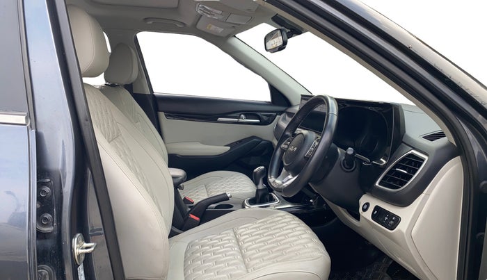 2023 KIA SELTOS  HTX 1.5 PETROL MT, Petrol, Manual, 41,463 km, Right Side Front Door Cabin