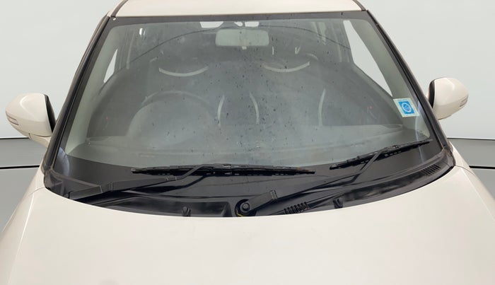 2012 Maruti Swift VXI, Petrol, Manual, 50,390 km, Front Windshield