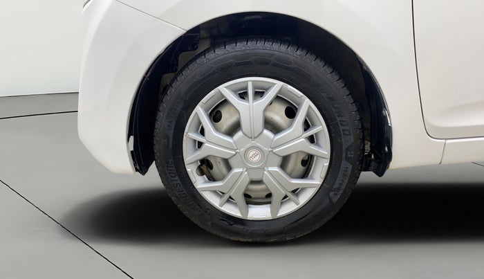2018 Hyundai Eon ERA +, Petrol, Manual, 32,249 km, Left Front Wheel