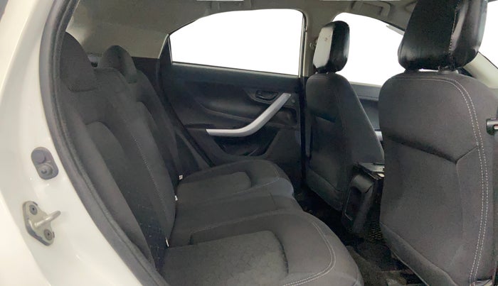 2022 Tata NEXON XM SUNROOF PETROL, Petrol, Manual, 73,700 km, Right Side Rear Door Cabin