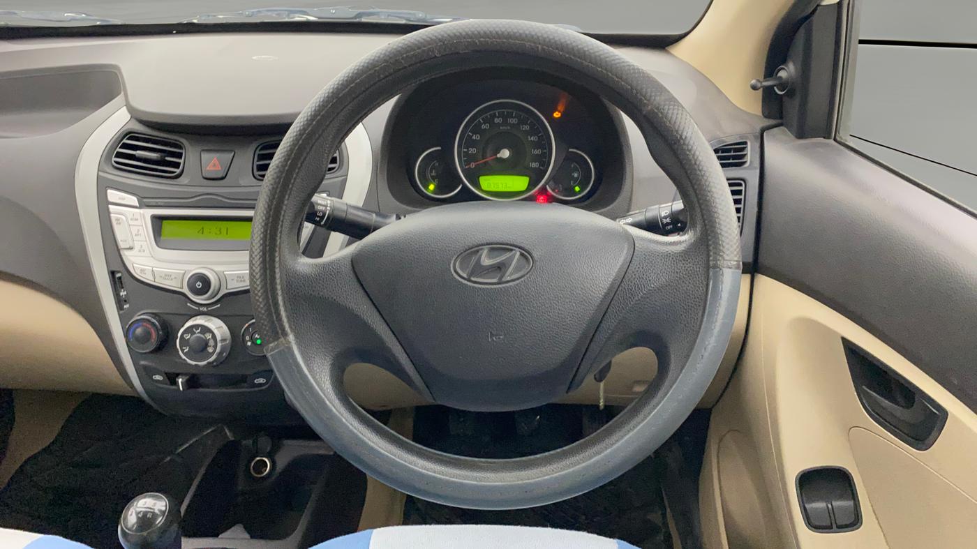 2018 Hyundai Eon MAGNA +, CNG, Manual, 87,974 km, Steering Wheel Close Up