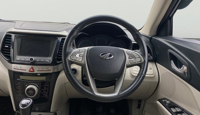 2021 Mahindra XUV300 W8 (O) 1.2 PETROL, Petrol, Manual, 59,351 km, Steering Wheel Close Up