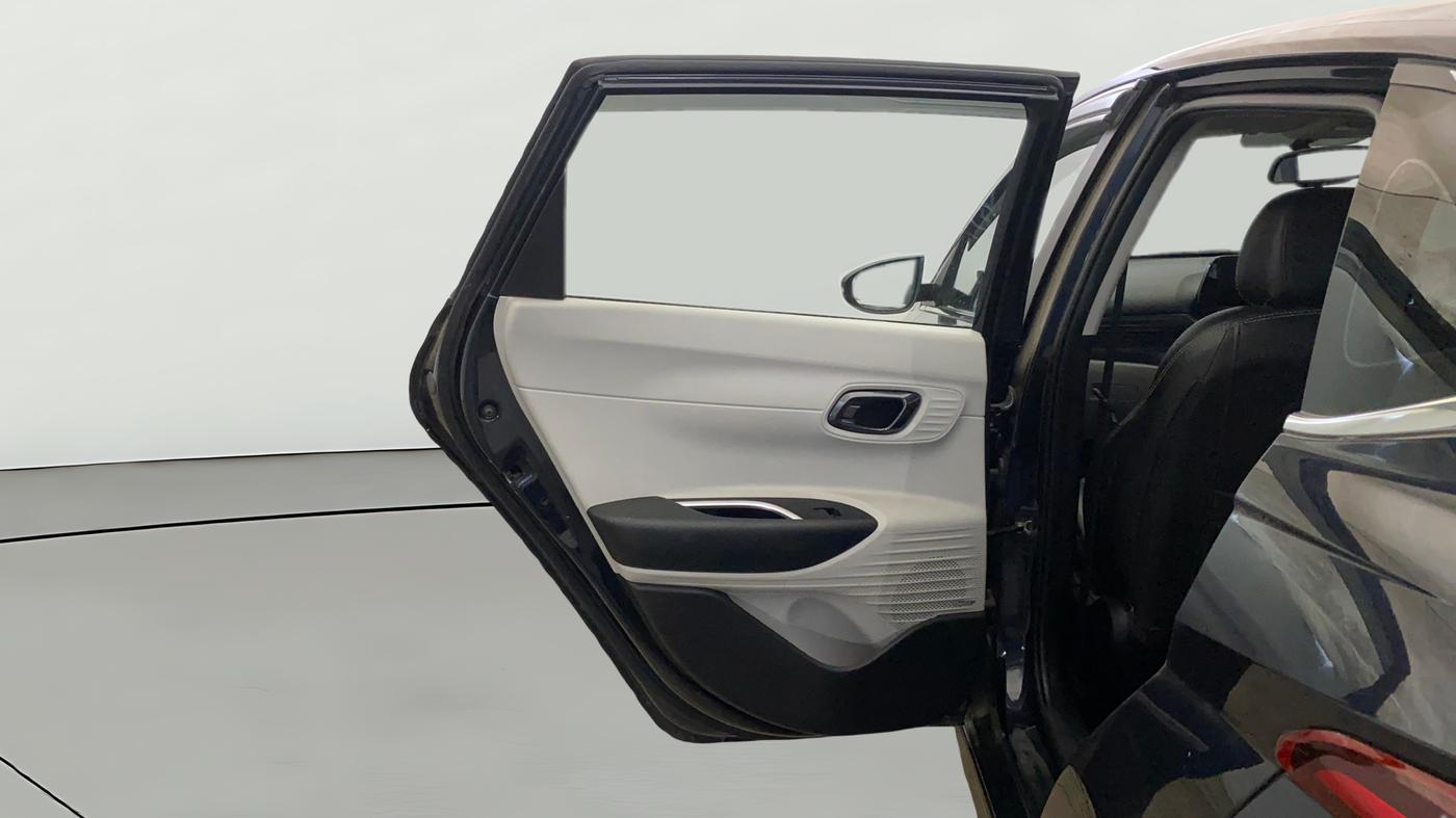 2024 Hyundai NEW I20 ASTA (O) 1.2 IVT, Petrol, Automatic, 26,302 km, LHS Rear Door