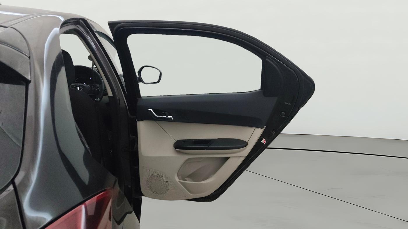 2022 Tata Tiago XZ PLUS PETROL, CNG, Manual, 49,178 km, RHS Rear Door