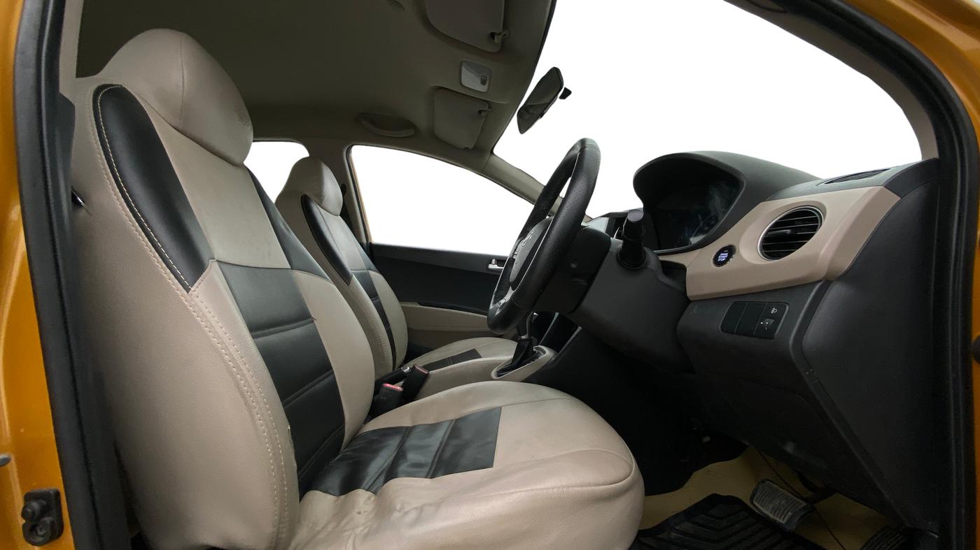 2016 Hyundai Grand i10 ASTA AT 1.2 KAPPA VTVT, Petrol, Automatic, 1,00,343 km, Right Side Front Door Cabin