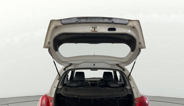 2016 Maruti Swift LXI (O), Petrol, Manual, 69,131 km, Boot Door Open