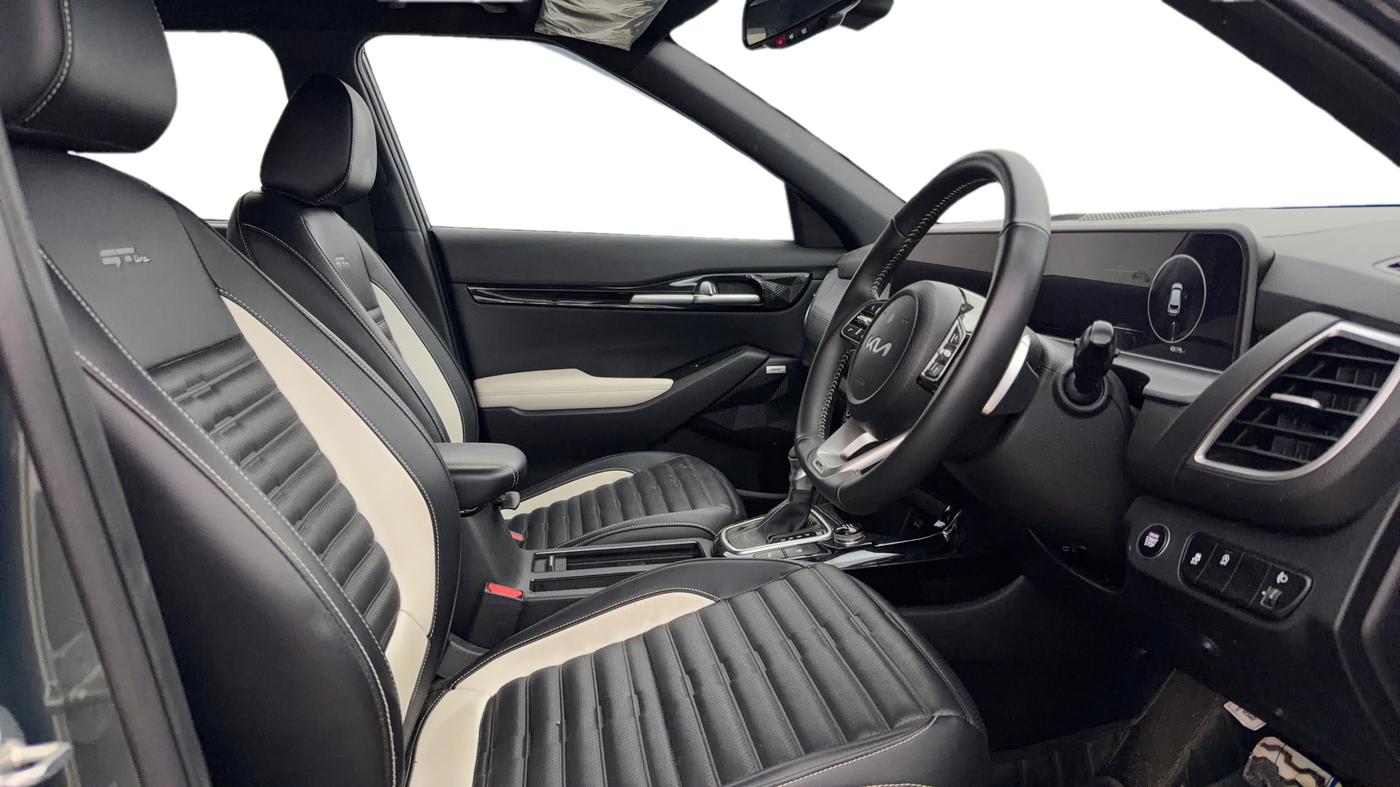 2025 KIA SELTOS 1.5 GTX+ TURBO GDI PETROL DCT, Petrol, Automatic, 43,177 km, Right Side Front Door Cabin