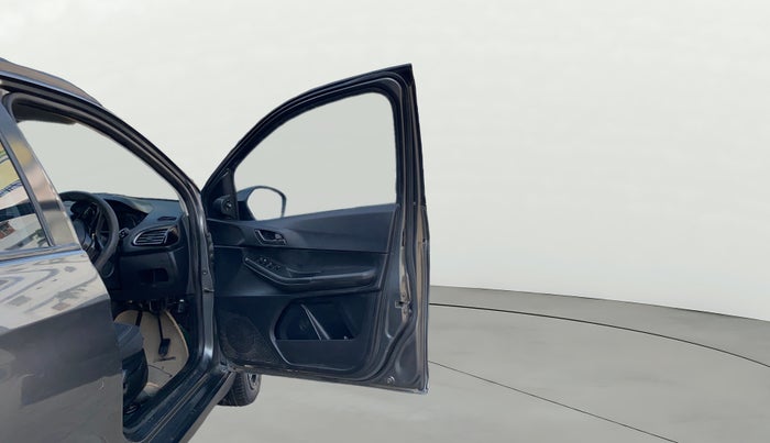 2022 Tata TIAGO NRG XZ AMT, Petrol, Automatic, 27,604 km, RHS Front Door