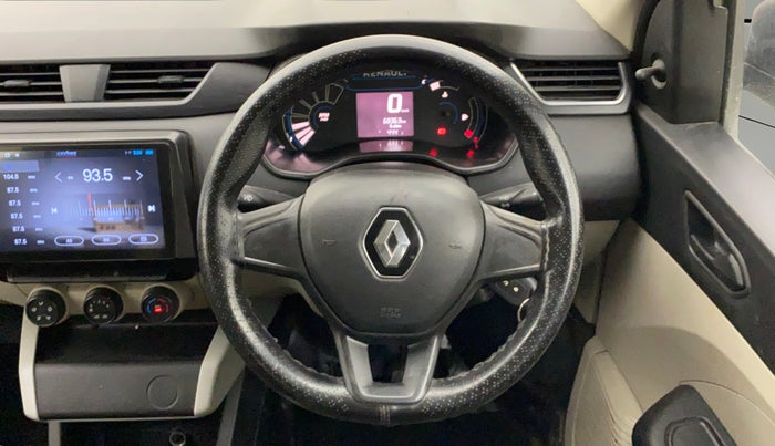 2022 Renault TRIBER RXL MT, Petrol, Manual, 68,363 km, Steering Wheel Close Up