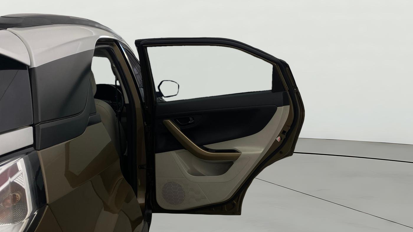 2023 Tata NEXON XZA Plus LUXS Diesel Jet, Diesel, Automatic, 78,710 km, RHS Rear Door