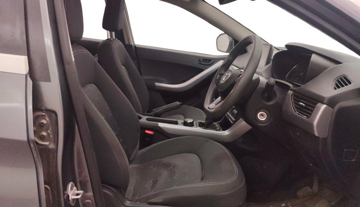 2023 Tata NEXON XM PLUS SUNROOF PETROL, Petrol, Manual, 35,466 km, Right Side Front Door Cabin