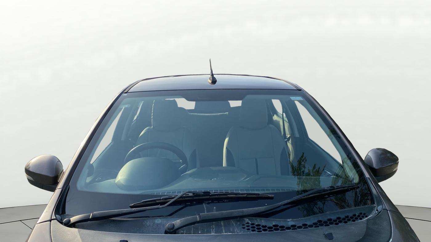 2018 Tata Tiago XZ PETROL, Petrol, Manual, 27,226 km, Front Windshield