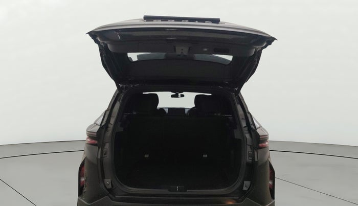 2023 Tata Harrier FEARLESS PLUS DARK EDITION, Diesel, Manual, 73,562 km, Boot Door Open