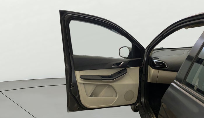 2022 Tata Tiago XZ PLUS CNG, CNG, Manual, 34,321 km, LHS Front Door