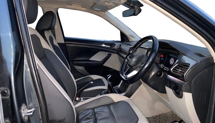 2022 Volkswagen TAIGUN TOPLINE 1.0 TSI MT, Petrol, Manual, 59,704 km, Right Side Front Door Cabin