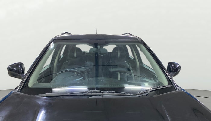 2020 Mahindra XUV300 W6 1.2 PETROL, Petrol, Manual, 83,760 km, Front Windshield