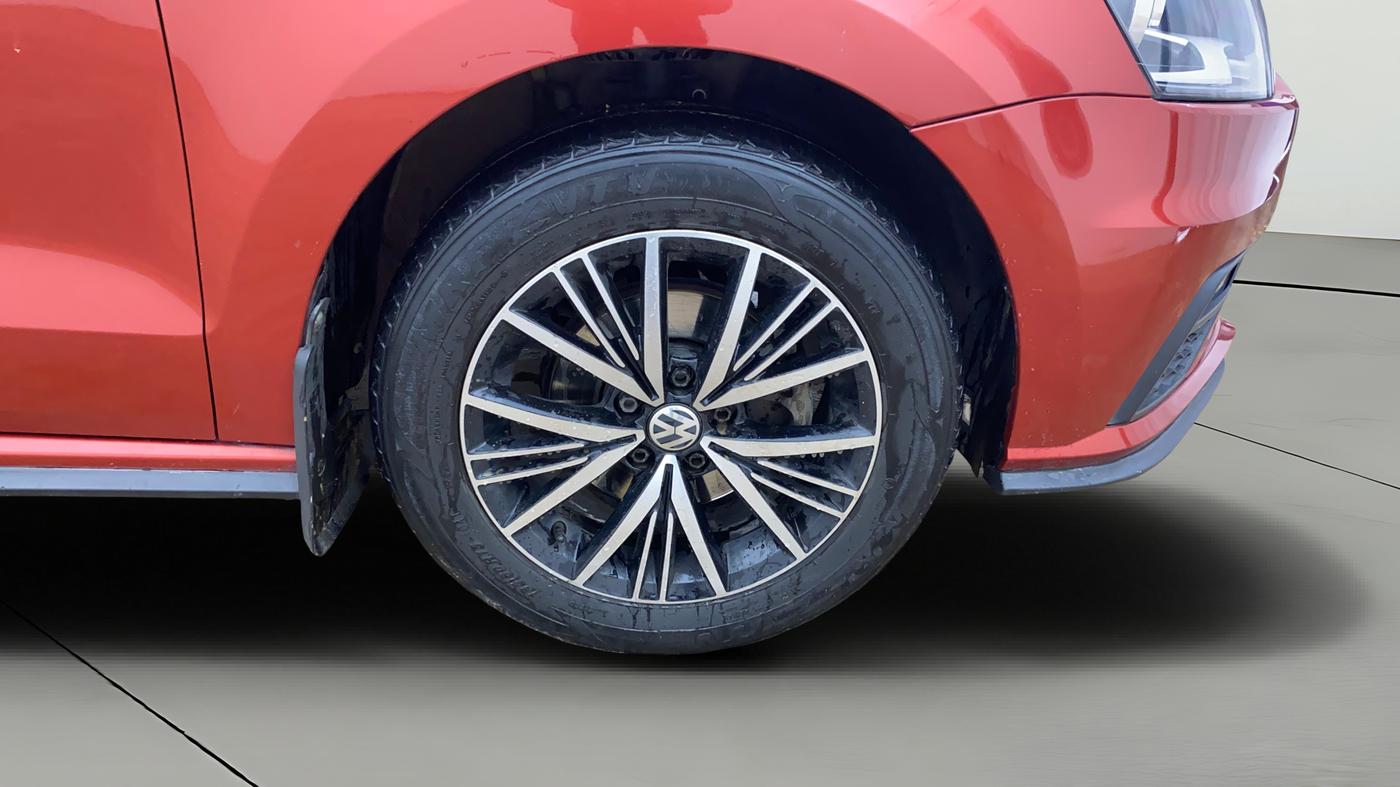 2021 Volkswagen Vento HIGHLINE 1.0L TSI AT, Petrol, Automatic, 69,564 km, Right Front Wheel