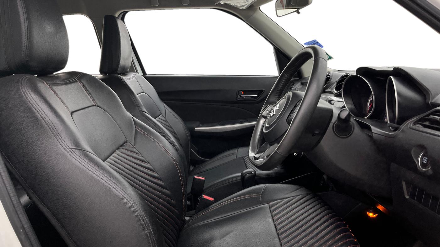 2020 Maruti Swift ZXI AMT, Petrol, Automatic, 22,328 km, Right Side Front Door Cabin