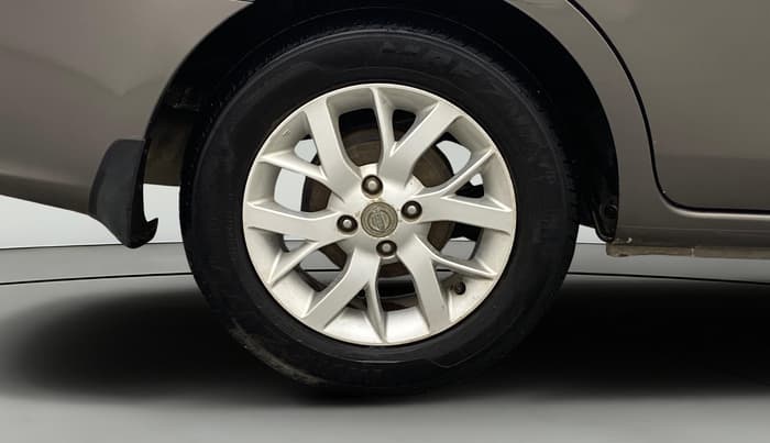 2017 Nissan Sunny XV DIESEL, Diesel, Manual, 1,18,427 km, Right Rear Wheel