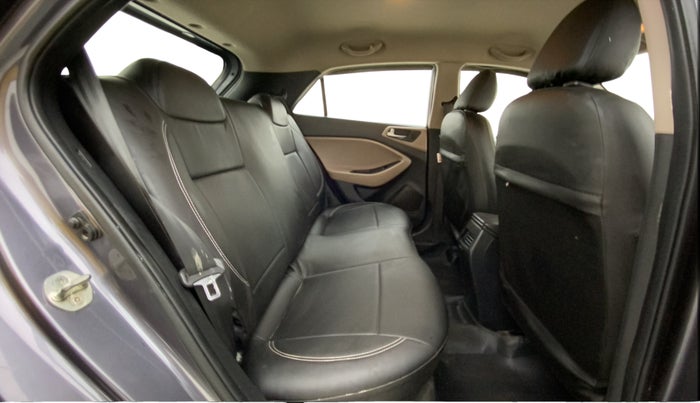 2019 Hyundai Elite i20 SPORTZ PLUS 1.2, CNG, Manual, 89,901 km, Right Side Rear Door Cabin