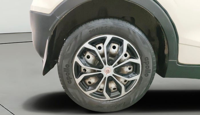 2021 Mahindra XUV300 W4 1.2 PETROL, Petrol, Manual, 40,775 km, Right Rear Wheel