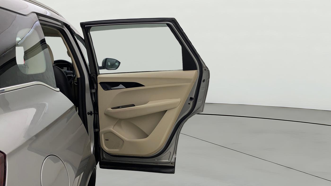 2021 MG HECTOR SHARP HYBRID 1.5 PETROL, Petrol, Manual, 40,632 km, RHS Rear Door