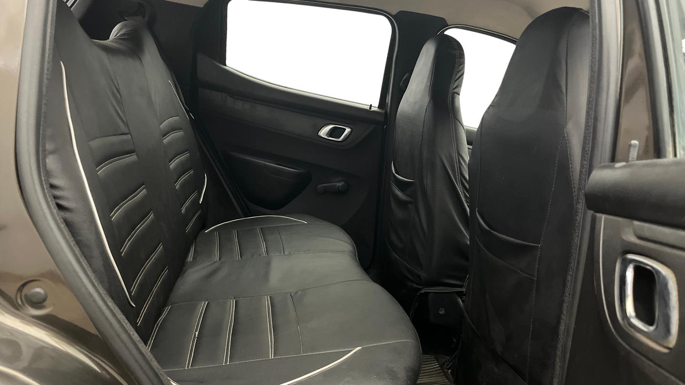 2019 Renault Kwid RXT 1.0 (O), Petrol, Manual, 56,568 km, Right Side Rear Door Cabin