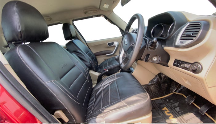 2017 Mahindra TUV300 T8, Diesel, Manual, 59,224 km, Right Side Front Door Cabin