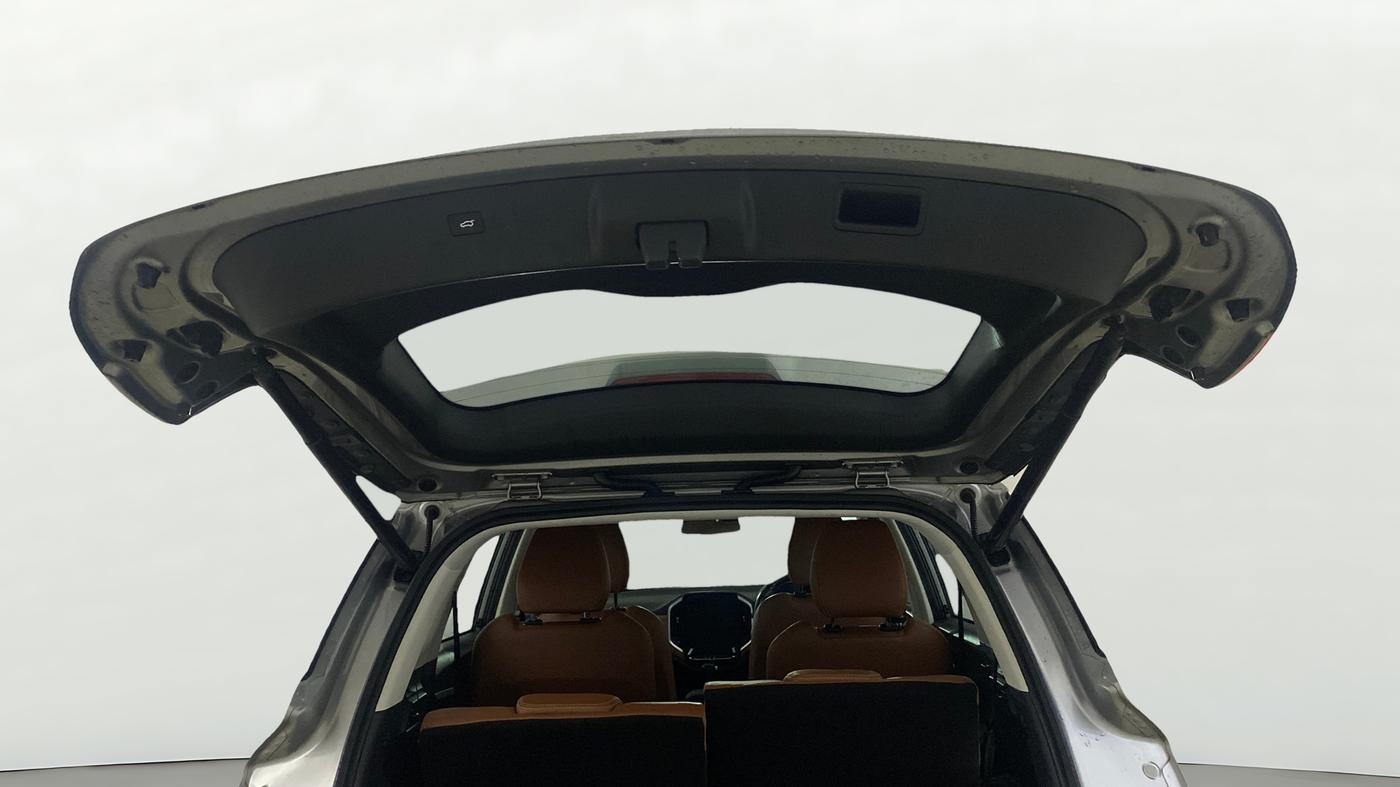 2020 MG HECTOR PLUS SHARP 1.5 PETROL TURBO DCT 6-STR, Petrol, Automatic, 74,411 km, Boot Door Open