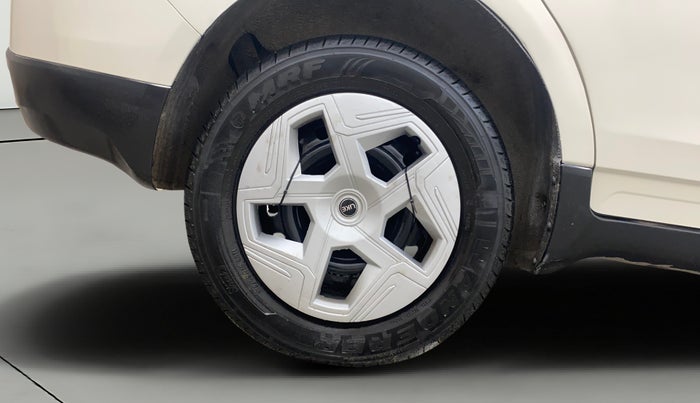 2019 Mahindra MARAZZO M4 8 STR, Diesel, Manual, 29,960 km, Right Rear Wheel