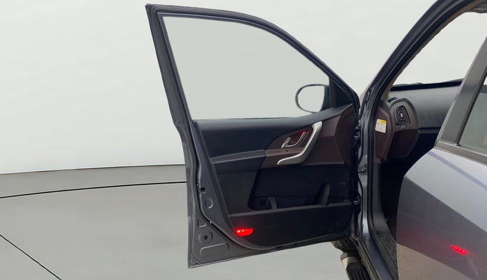 2015 Mahindra XUV500 W6, Diesel, Manual, 1,08,852 km, LHS Front Door