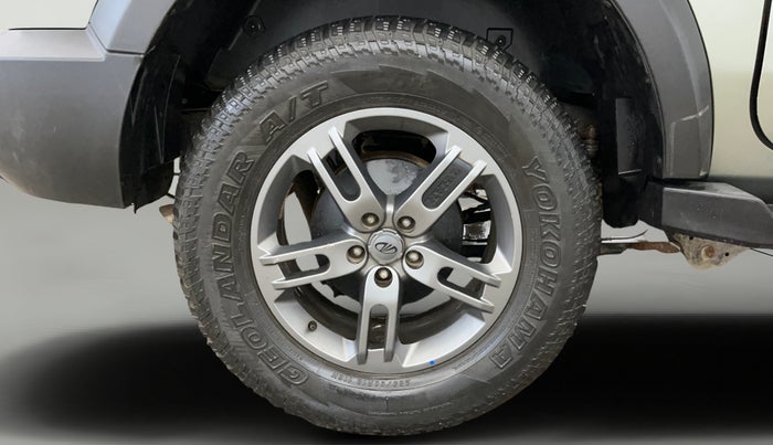 2021 Mahindra Thar LX D 4*4 MT HT, Diesel, Manual, 25,721 km, Right Rear Wheel