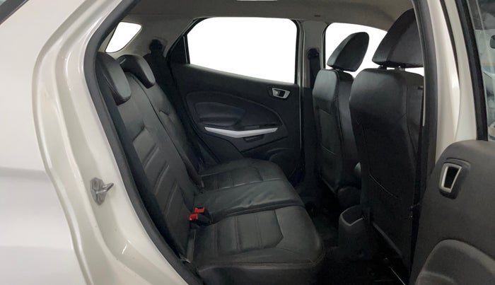 2014 Ford Ecosport TITANIUM 1.0L ECOBOOST, Petrol, Manual, 1,42,995 km, Right Side Rear Door Cabin