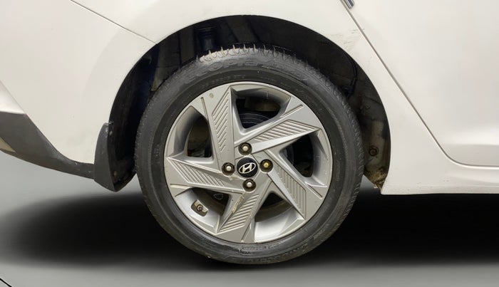 2022 Hyundai Verna SX (O)1.5 VTVT, CNG, Manual, 60,708 km, Right Rear Wheel