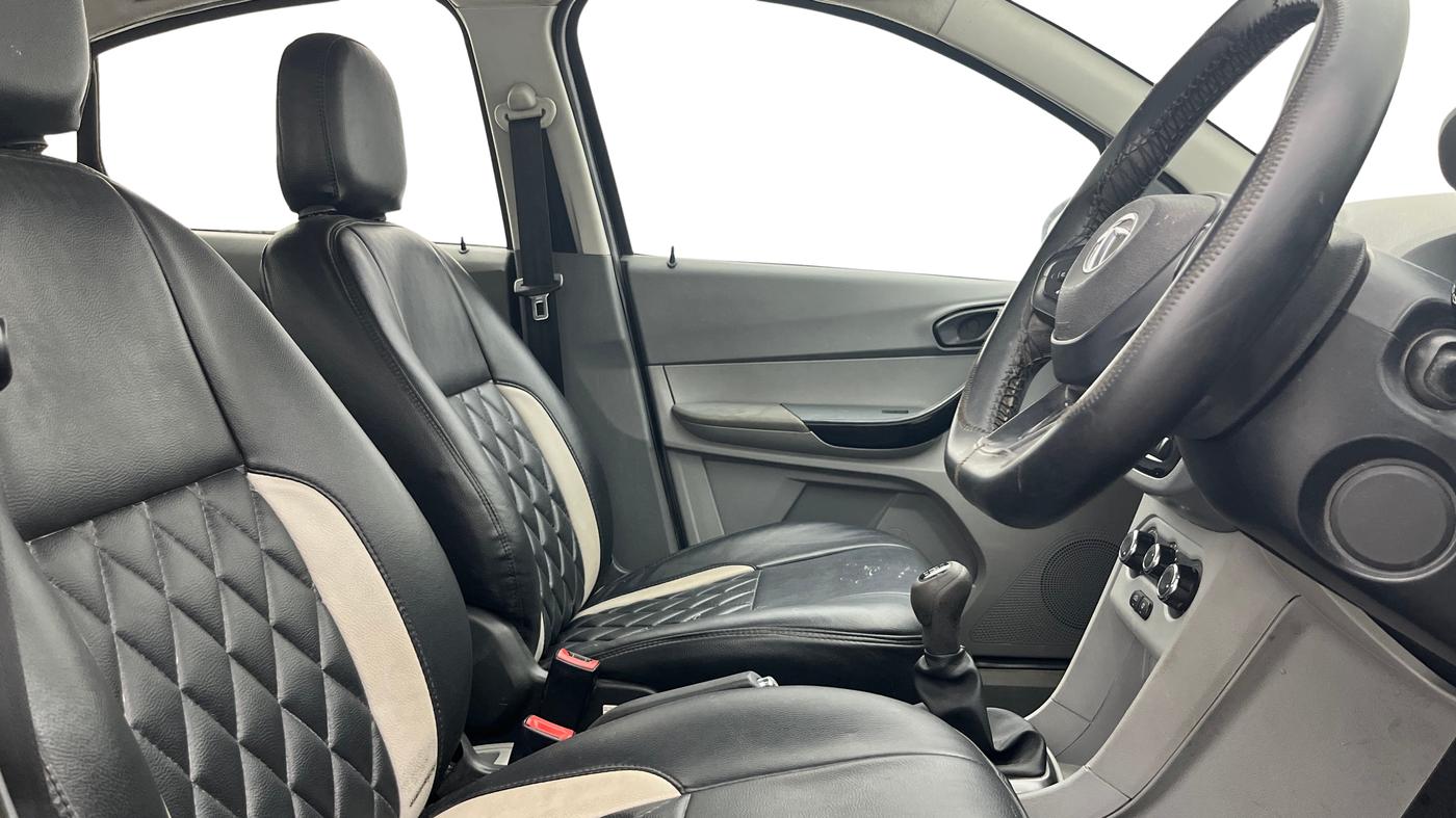2022 Tata TIGOR XZ CNG, CNG, Manual, 65,101 km, Right Side Front Door Cabin